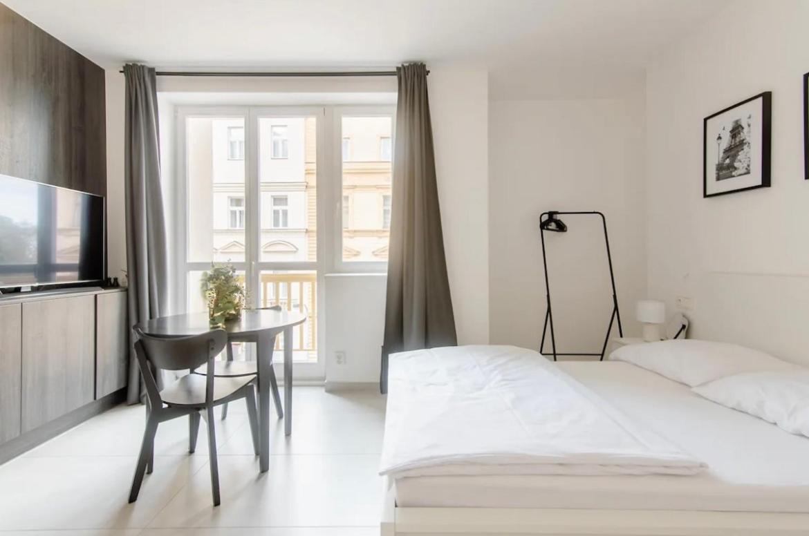 Cozy & New Peace Sq. Appartement Praag